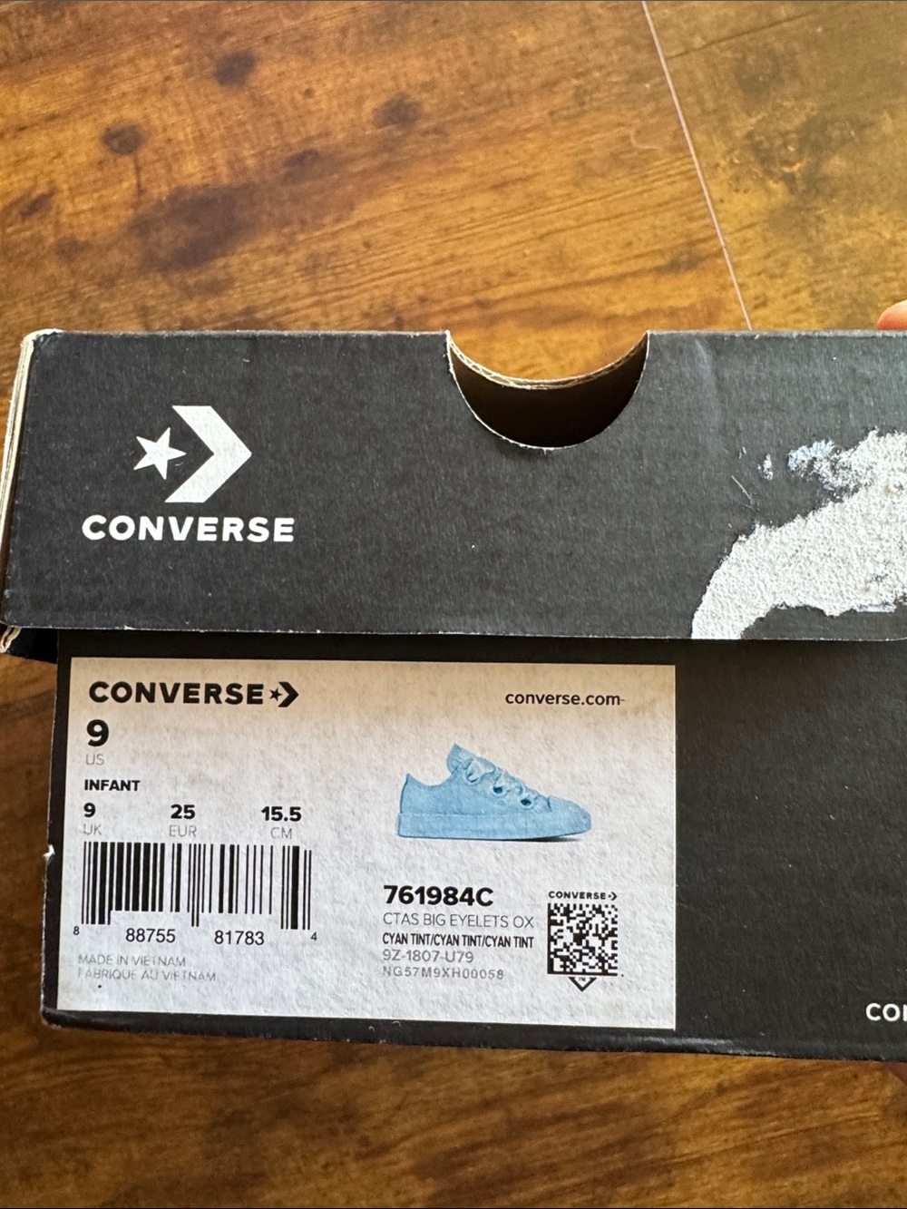 Blue Ribbon Converse - Picture 8 of 9